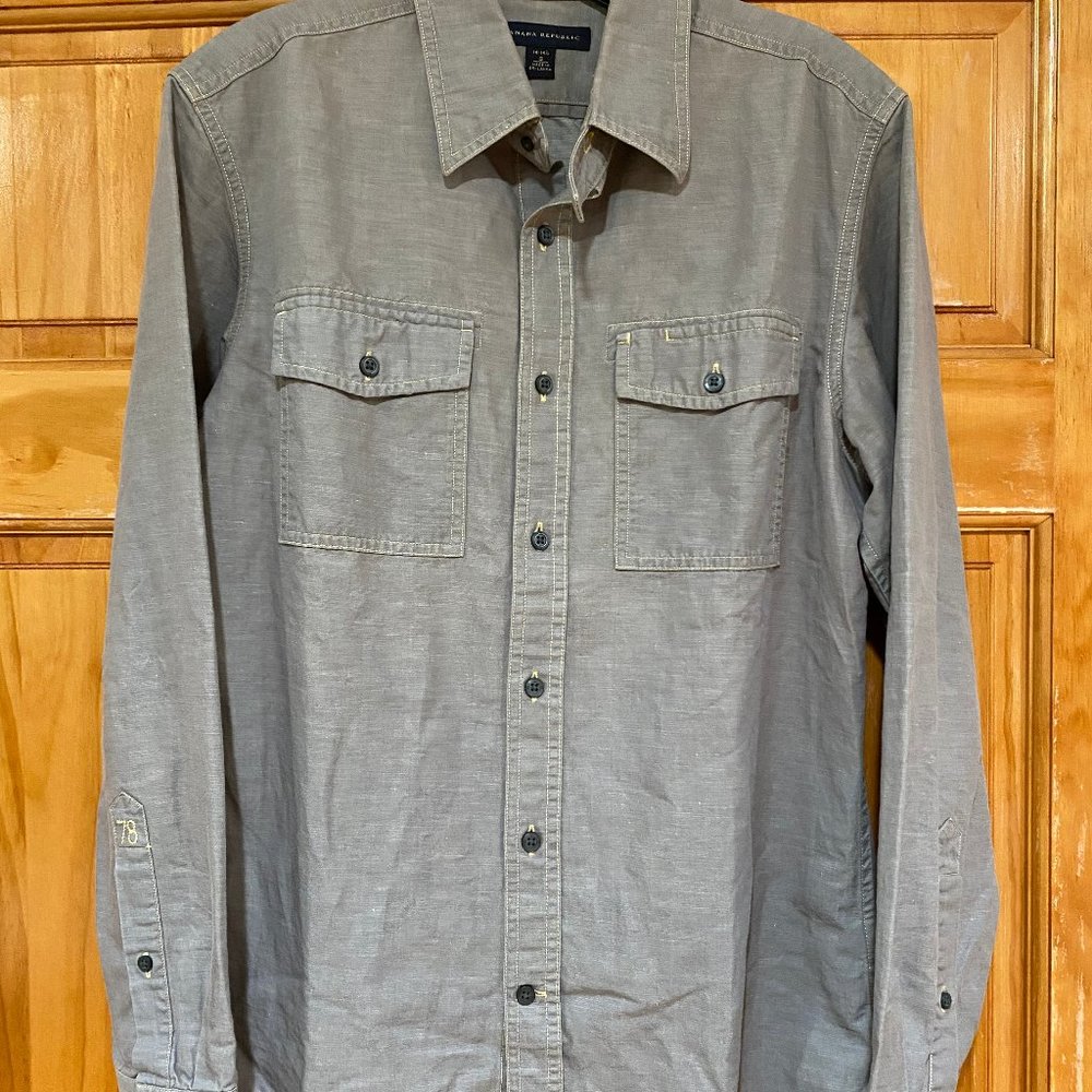 Banana Republic Casual Button Down Shirt